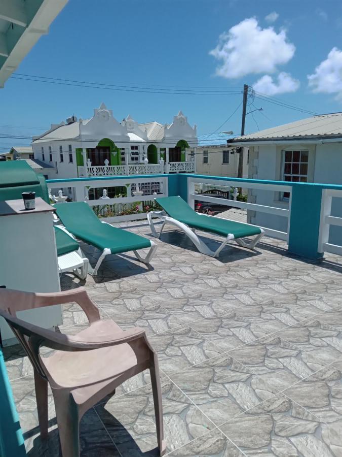 Michand Guest Apartments- Cozy One Or Two Bedroom- 5 Walk Minutes From Airport 10 Mins Drive To Oistins Or Beach 基督教堂市 外观 照片